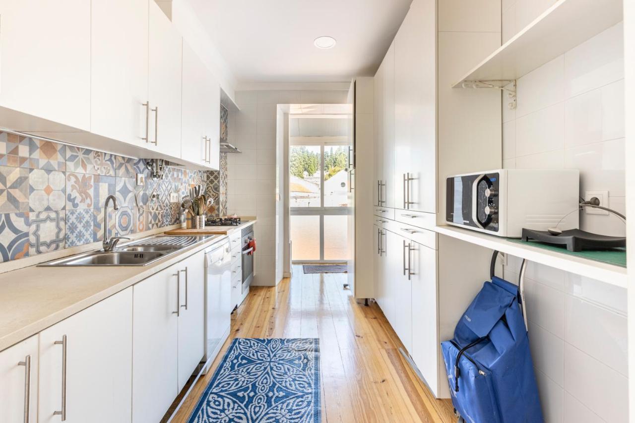 Comfy 3 Bedroom Apartment Campo De Ourique Lissabon Exterior foto